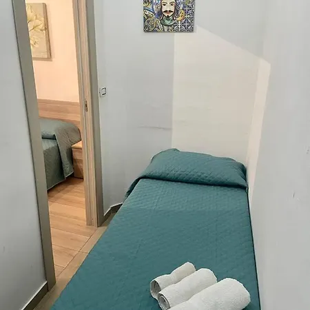Apartment Maqueda For 4 Centre Ballaro *
